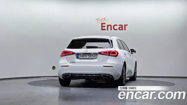 Mercedes-Benz A-Class 2021 — фото 3