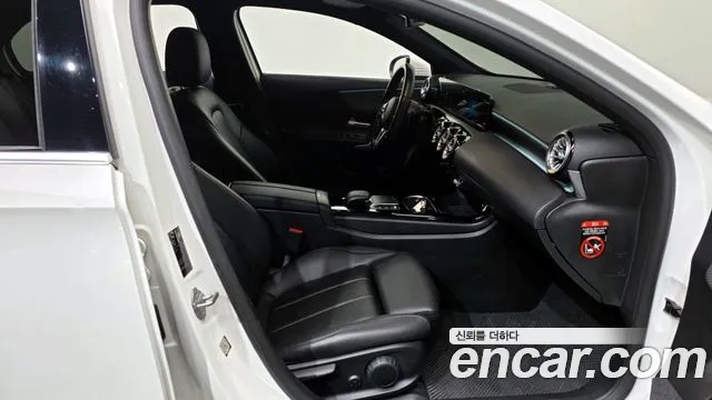 Mercedes-Benz A-Class 2021 — фото 10