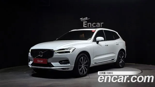Volvo XC60 2021 — фото 1