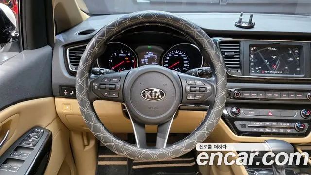 Kia Canival 2019 — фото 13
