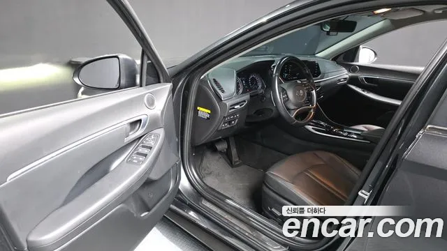 Hyundai Sonata 2020 — фото 10