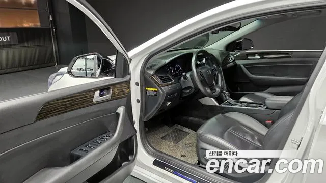 Hyundai Sonata 2016 — фото 11