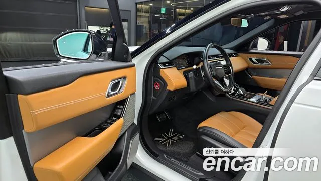 Land Rover Range Rover Velar 2022 — фото 11