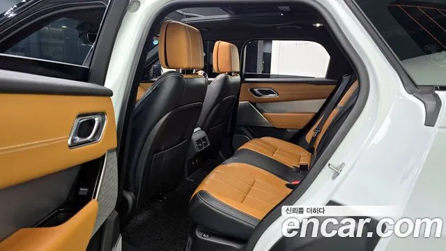 Land Rover Range Rover Velar 2022 — фото 12