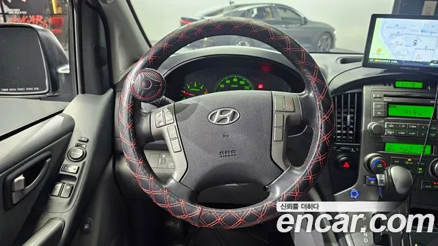 Hyundai Starex 2016 — фото 13