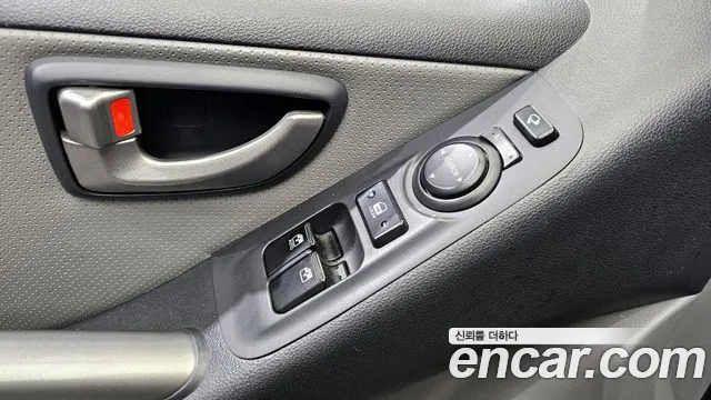 Hyundai Starex 2016 — фото 14