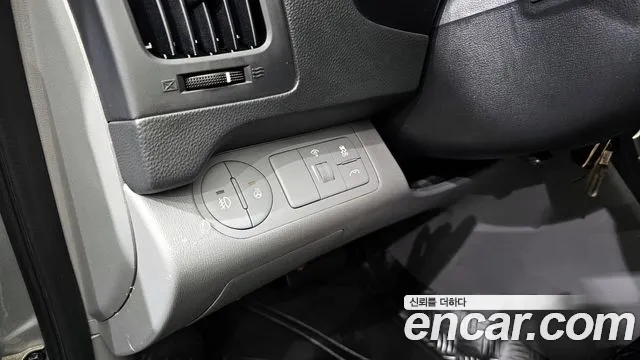 Hyundai Starex 2016 — фото 15