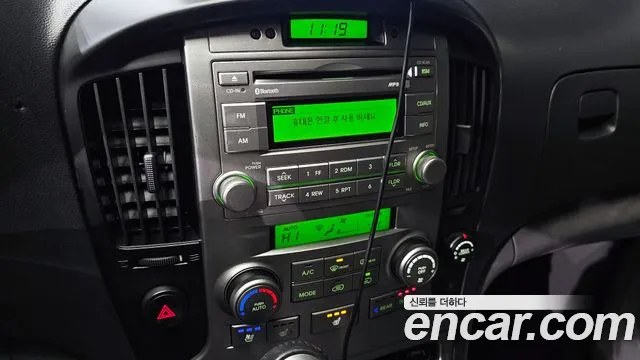 Hyundai Starex 2016 — фото 18