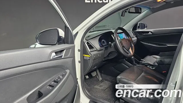 Hyundai Tucson 2017 — фото 11
