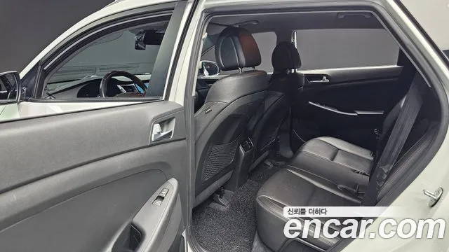 Hyundai Tucson 2017 — фото 17