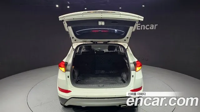 Hyundai Tucson 2017 — фото 20