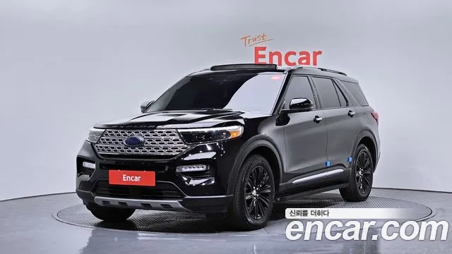 Ford Explorer 2020 — фото 1