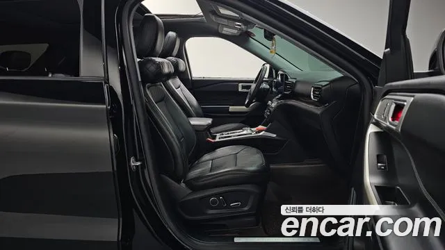 Ford Explorer 2020 — фото 10
