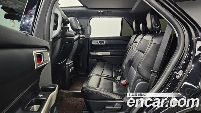 Ford Explorer 2020 — фото 13
