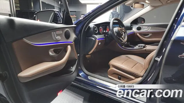 Mercedes-Benz E-Class 2019 — фото 10