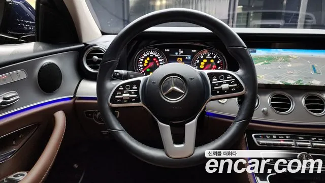 Mercedes-Benz E-Class 2019 — фото 13