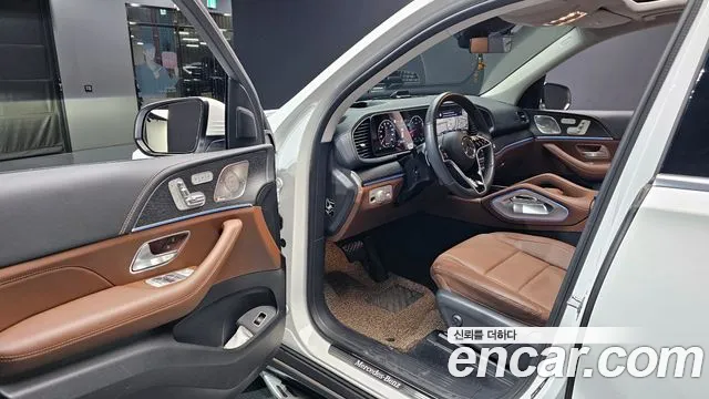Mercedes-Benz GLE-Class 2024 — фото 11