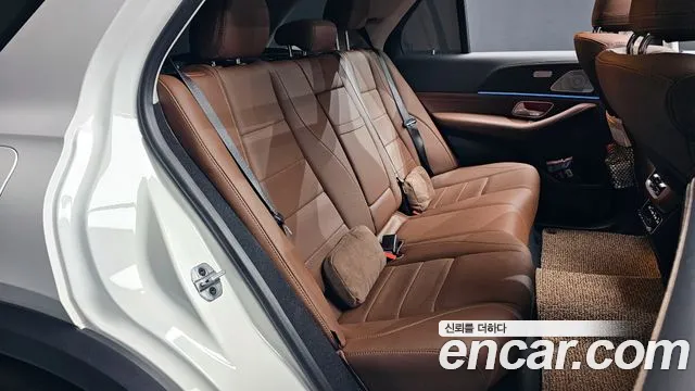 Mercedes-Benz GLE-Class 2024 — фото 12