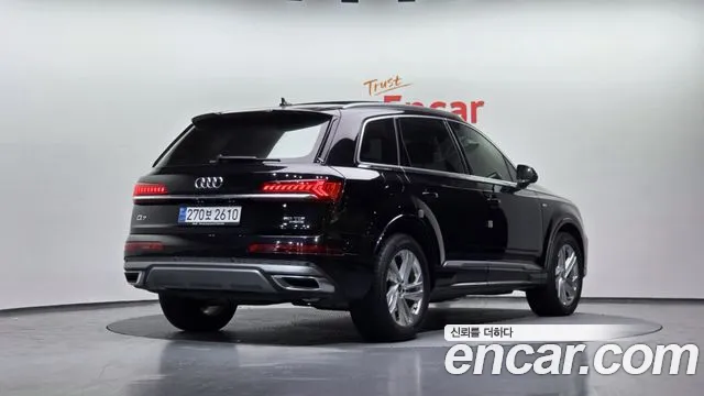 Audi Q7 2021 — фото 2