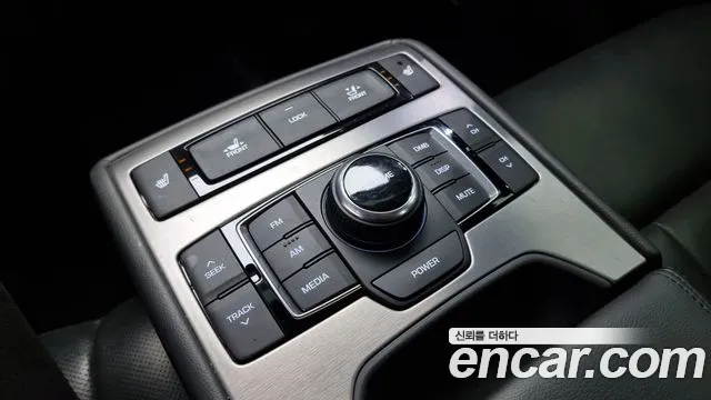 Hyundai Genesis 2016 — фото 17