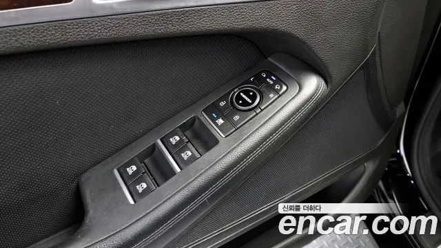 Hyundai Genesis 2016 — фото 18