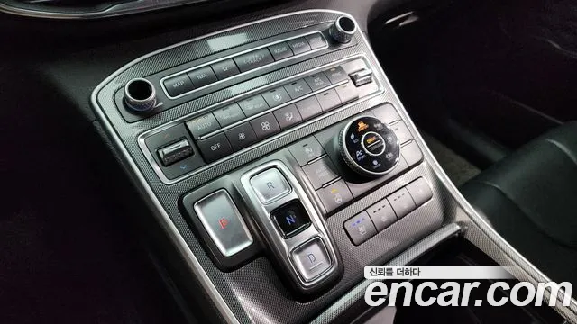 Hyundai Santafe 2021 — фото 9