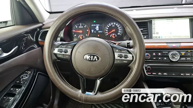 Kia K7 2016 — фото 13