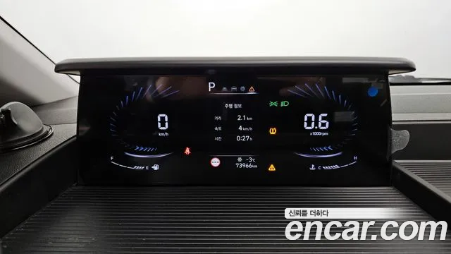 Hyundai Staria 2022 — фото 8