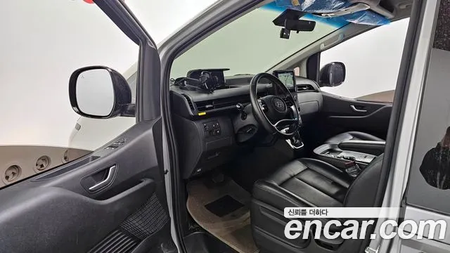 Hyundai Staria 2022 — фото 10
