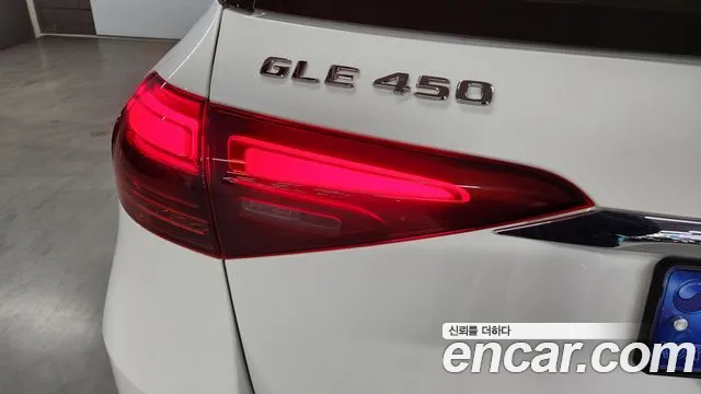 Mercedes-Benz GLE-Class 2024 — фото 14
