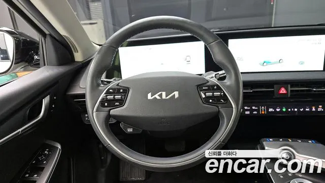 Kia EV6 2022 — фото 13