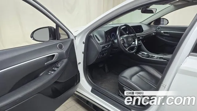 Hyundai Sonata 2022 — фото 10