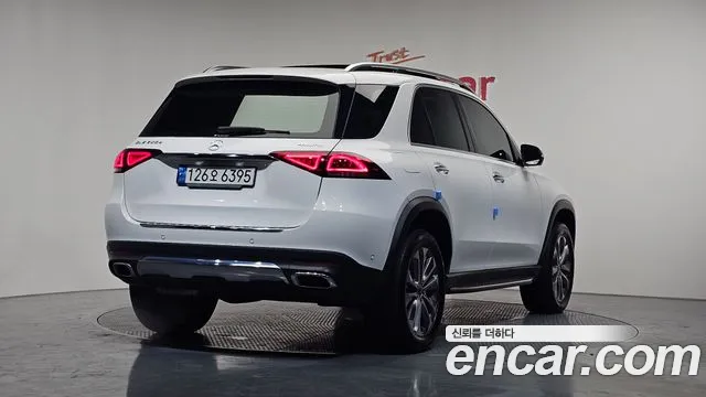 Mercedes-Benz GLE-Class 2022 — фото 2