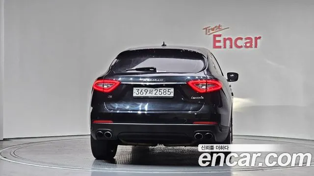 Maserati Levante 2019 — фото 4