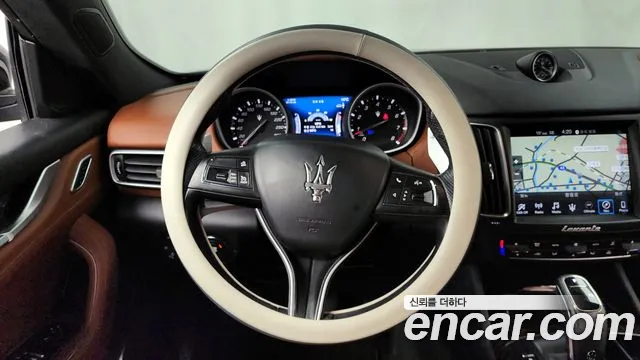 Maserati Levante 2019 — фото 13