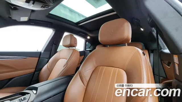 Maserati Levante 2019 — фото 18