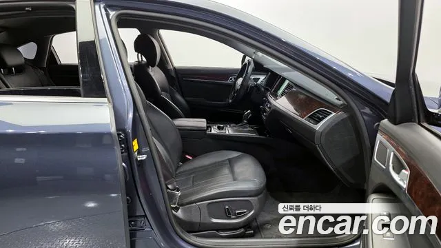 Hyundai Genesis 2016 — фото 10
