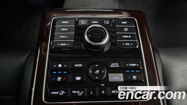 Hyundai Equus 2013 — фото 18