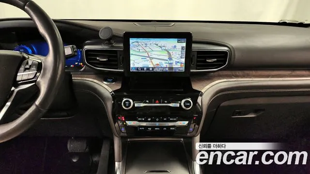 Ford Explorer 2022 — фото 14
