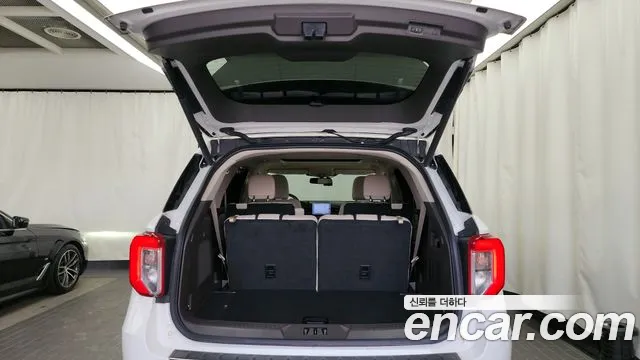 Ford Explorer 2022 — фото 20