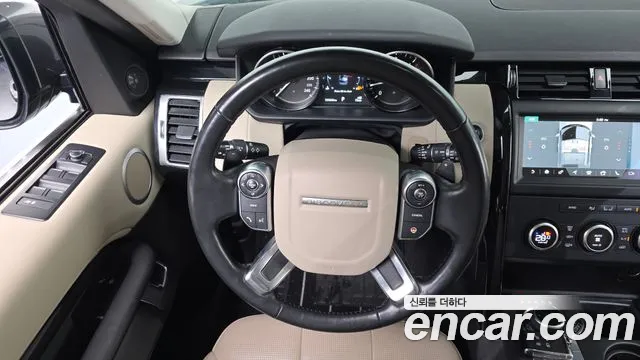 Land Rover Discovery 2018 — фото 13
