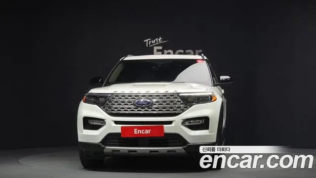 Ford Explorer 2022 — фото 3