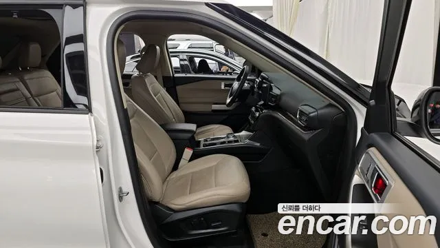Ford Explorer 2022 — фото 11