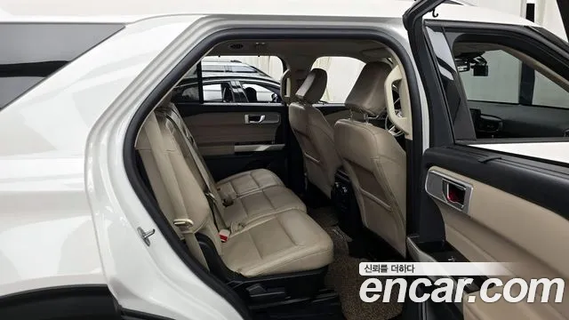 Ford Explorer 2022 — фото 12