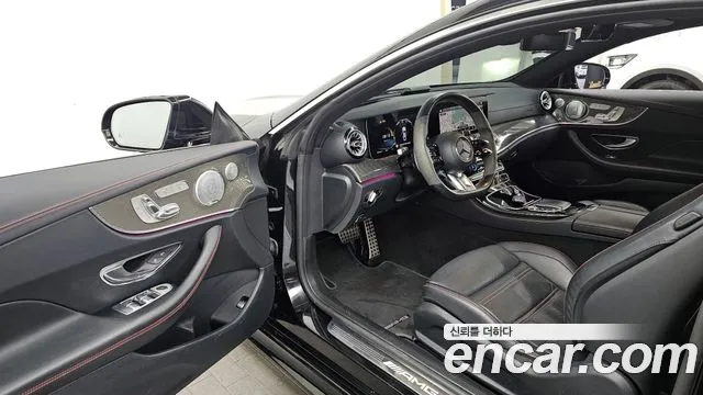 Mercedes-Benz E-Class 2021 — фото 10