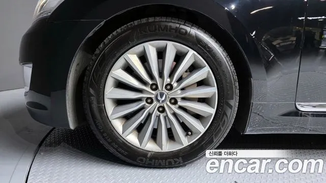 Hyundai Equus 2015 — фото 5