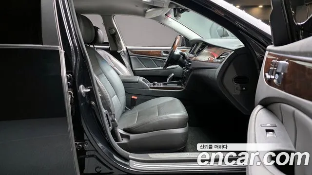 Hyundai Equus 2015 — фото 10