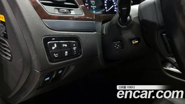 Hyundai Equus 2015 — фото 17