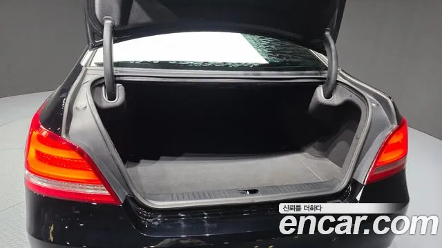 Hyundai Equus 2015 — фото 20