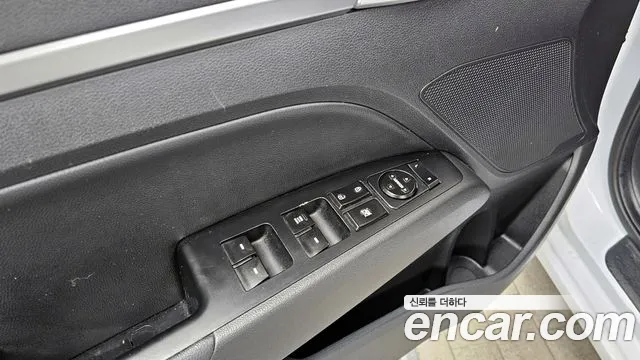 Hyundai AVANTE 2020 — фото 18